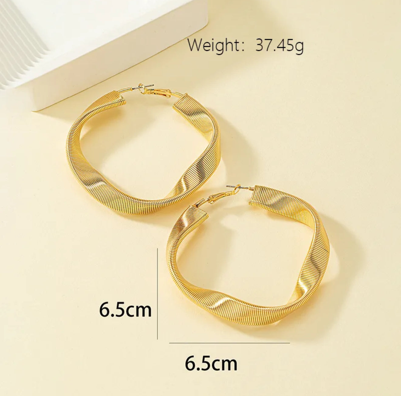 Golden Curve Hoops