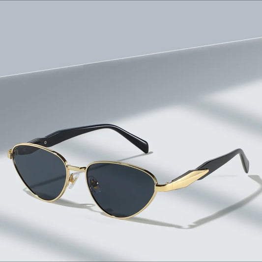 Sleeky Gurl | Sleek & Sharp Cat Eye Sunnies – Gold Frame Streetwear Shades